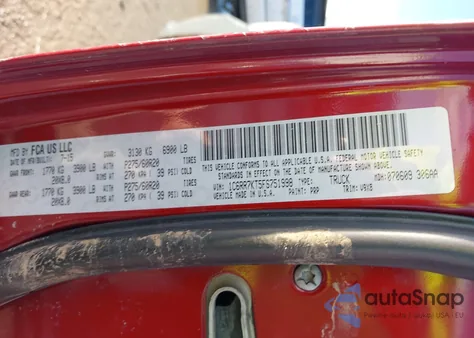 2015 Ram 1500 Express z USA, uszkodzony, nr VIN 1C6RR7KT5FS751998